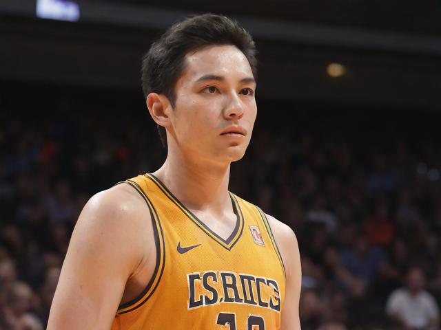 开云体育_ NBA夏季联赛的亮点：新秀们的首次挑战，nba夏季联赛开赛时间