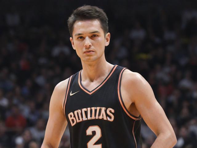 开云体育_ NBA季后赛最佳对抗：历史上最令人激动的系列赛回顾，nba季后赛哪天开打