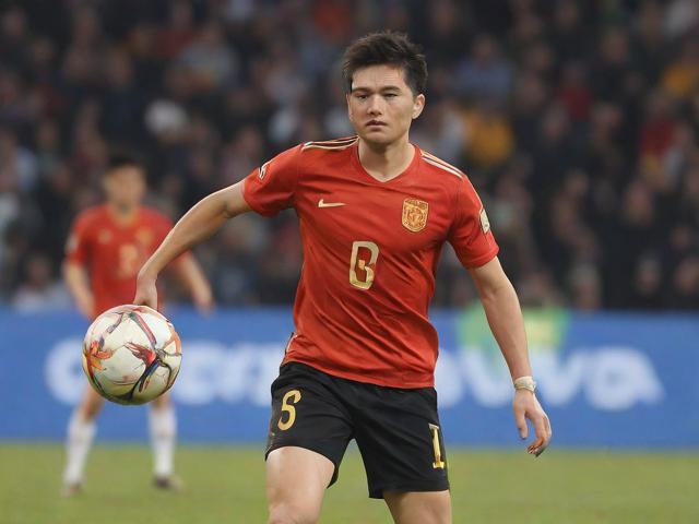 开云体育_ 中国超级杯惊险对决！广州队点球大战7-6险胜上海申花，广州点球体育科技有限公司