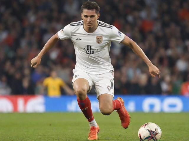 开云体育_ 中超球队上演“压哨绝杀”，全场沸腾！，中超压缩赛程