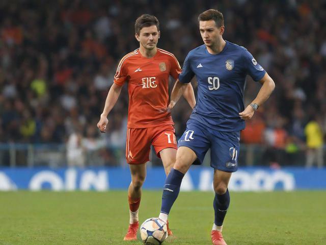 开云体育_ 中超联赛裁判报告公布，争议判罚引发讨论！，2021中超裁判公布