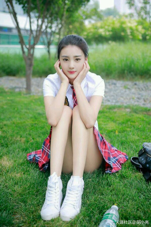 《勇士主场惜败湖人，系列赛总比分1-1》，勇士队对战湖人队视频