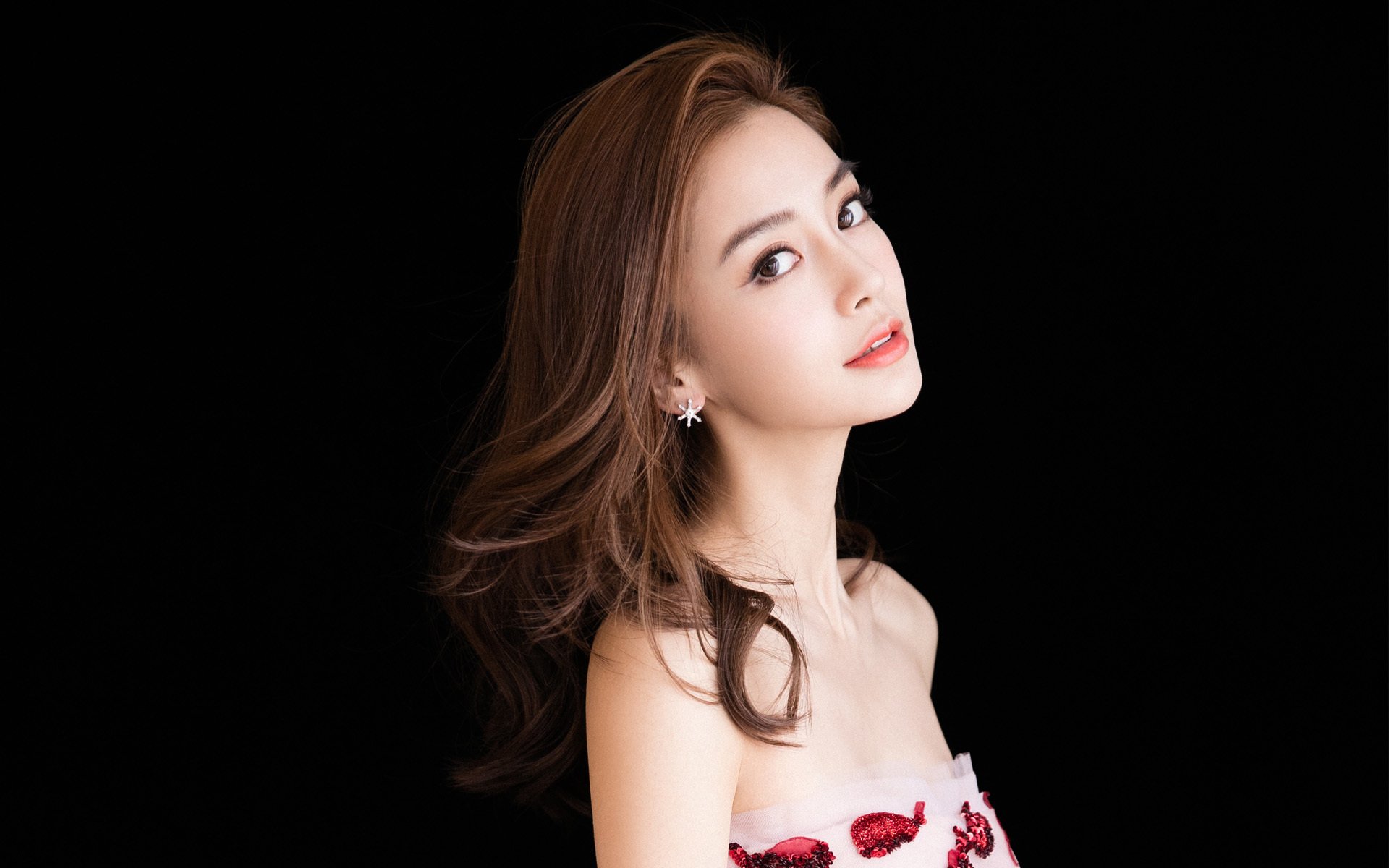 国际足联世界杯赛中国女队战绩亮眼 新星势不可挡，世界杯中国女足成绩