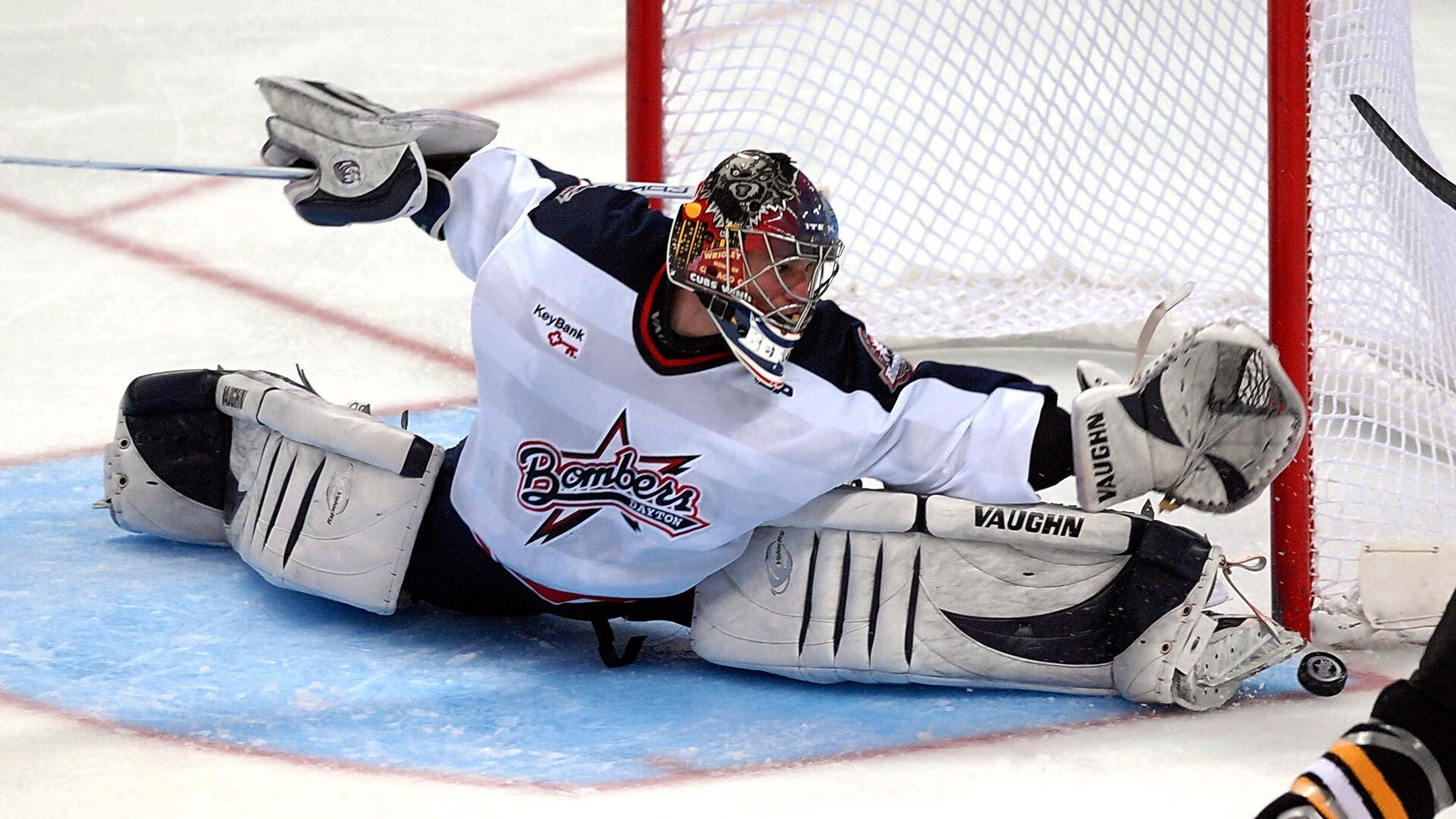 安东·李恩:全黑队的防守利器,精准抢断与超强拦截能力,安东内拉百科