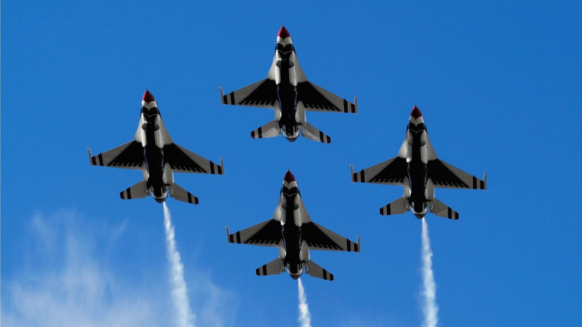 绿色智能LED足球场照明系统在全国推广，节能环保，足球场灯具安装大样图